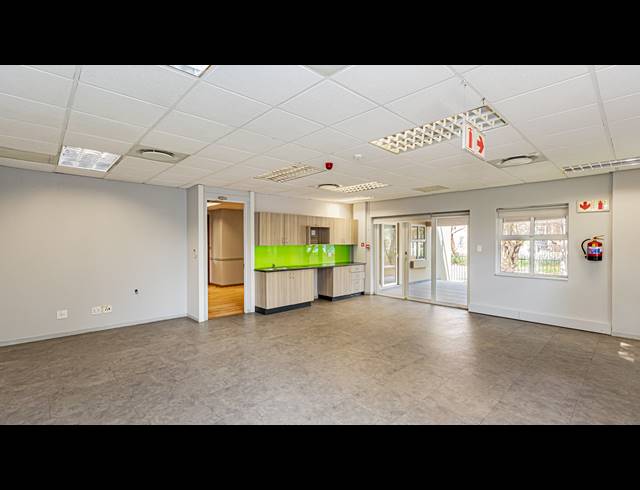 258M² OFFICE TO LET IN FERNDALE